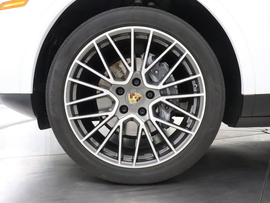 Used 2020 Porsche Cayenne AWD/4WD image 47