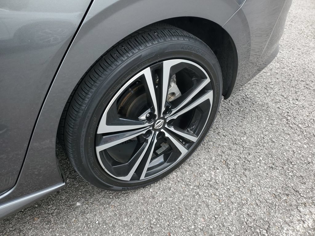 Certified 2023 Nissan Sentra SR w/ Trunk Package FWD image 15