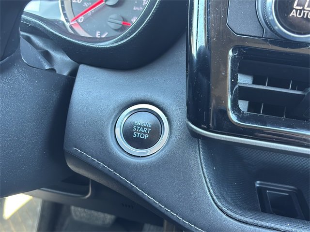 Used 2020 Toyota Highlander LE image 32