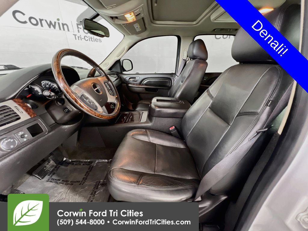 Used 2012 GMC Yukon Denali AWD/4WD image 25