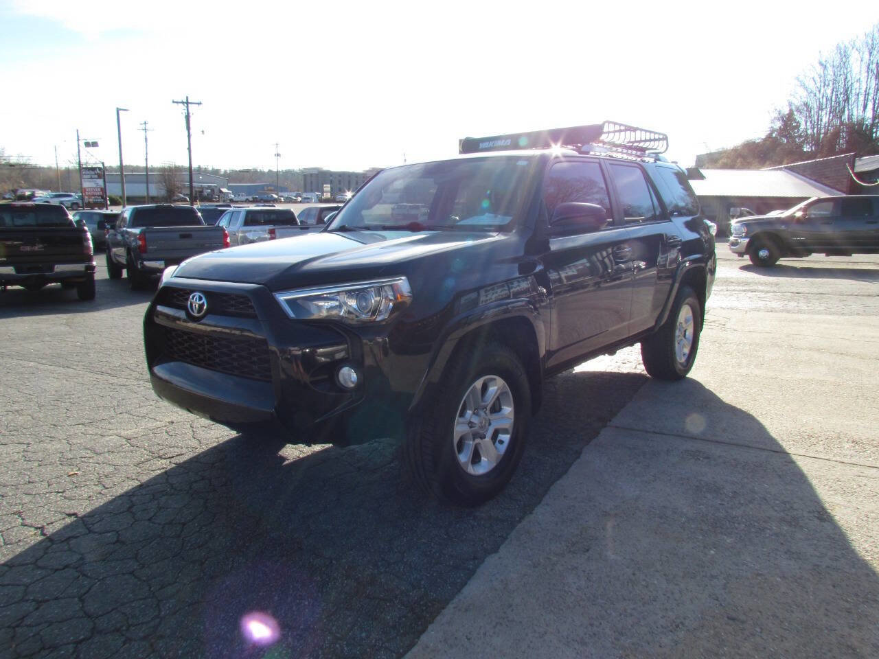 Used 2015 Toyota 4Runner SR5 image 3