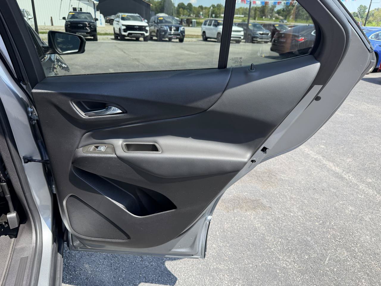 Used 2024 Chevrolet Equinox LT FWD image 19