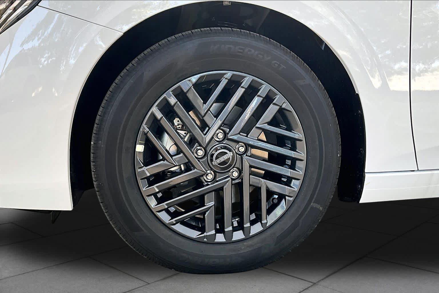New 2026 Nissan Sentra SV w/ SV Convenience Package FWD image 9