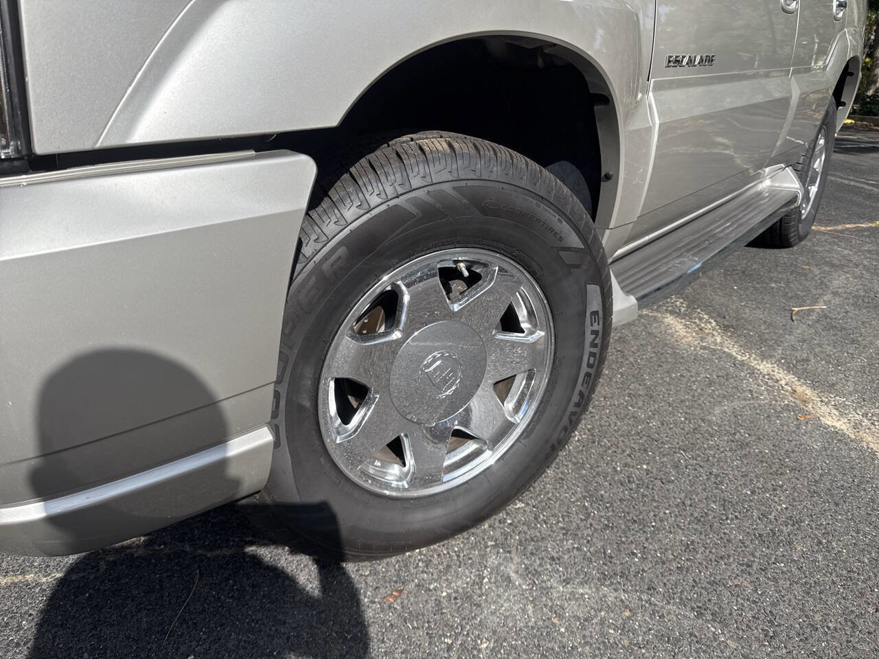 Used 2006 Cadillac Escalade AWD image 17