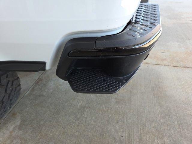 Used 2024 Chevrolet Colorado Trail Boss w/ Technology Package AWD/4WD image 48