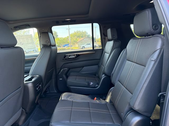 New 2026 Chevrolet Suburban High Country AWD/4WD image 23