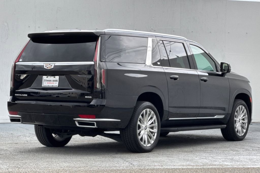 Used 2021 Cadillac Escalade ESV Premium Luxury AWD/4WD image 3