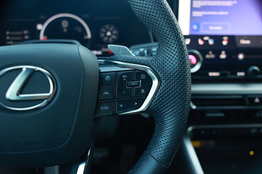 Used 2024 Lexus TX 500h AWD w/ Technology Package image 23