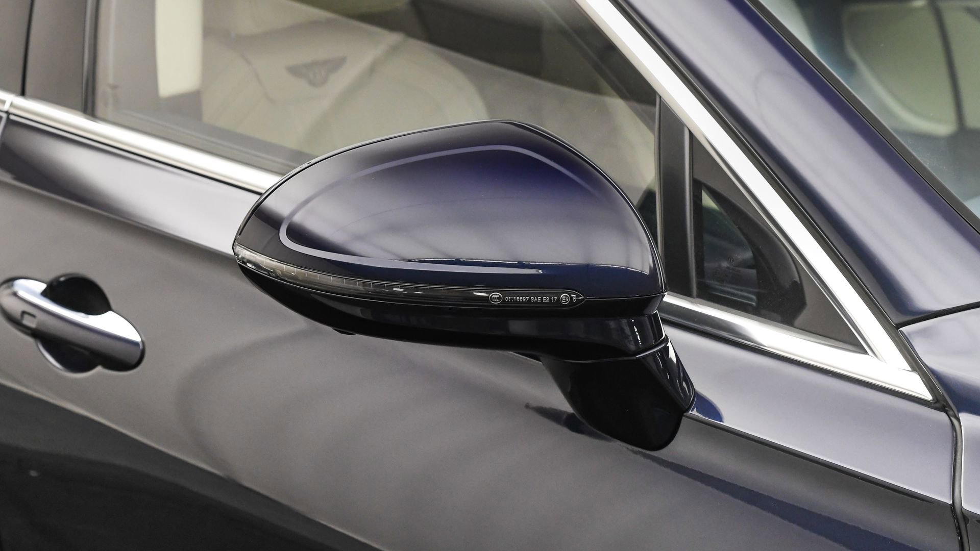 Certified 2024 Bentley Flying Spur Mulliner image 14