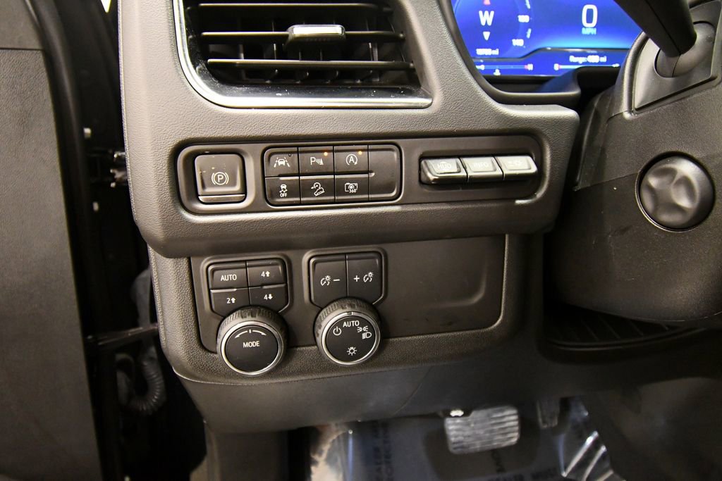 Used 2024 Chevrolet Tahoe High Country AWD/4WD image 19