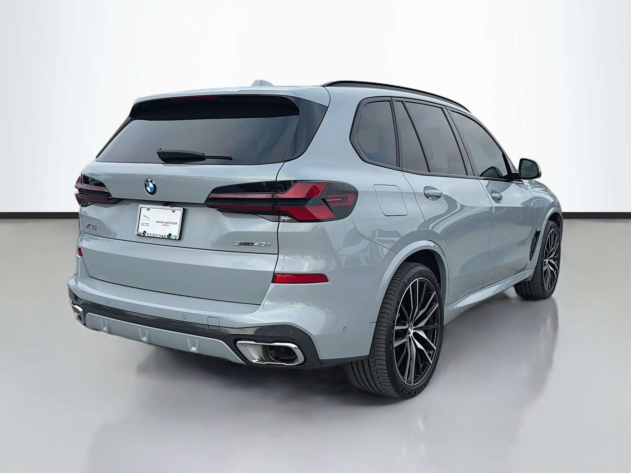 Used 2024 BMW X5 sDrive40i w/ M Sport Package image 5