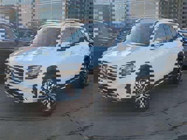 New 2025 Mercedes-Benz GLB 250