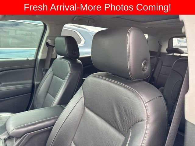Used 2020 GMC Acadia SLT w/ Trailering Package FWD image 15