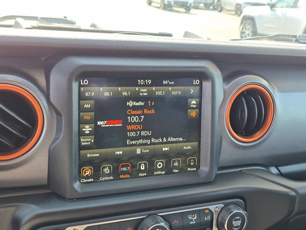 Used 2022 Jeep Gladiator Mojave w/ LED Lighting Group AWD/4WD image 18