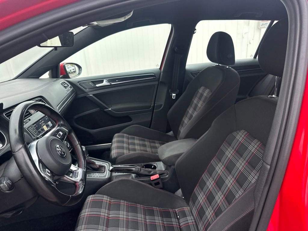 Used 2017 Volkswagen GTI S image 12