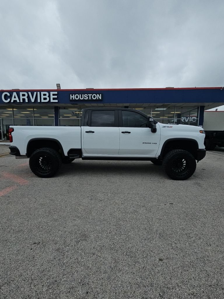 Used 2026 Chevrolet Silverado 2500 ZR2 AWD/4WD image 9