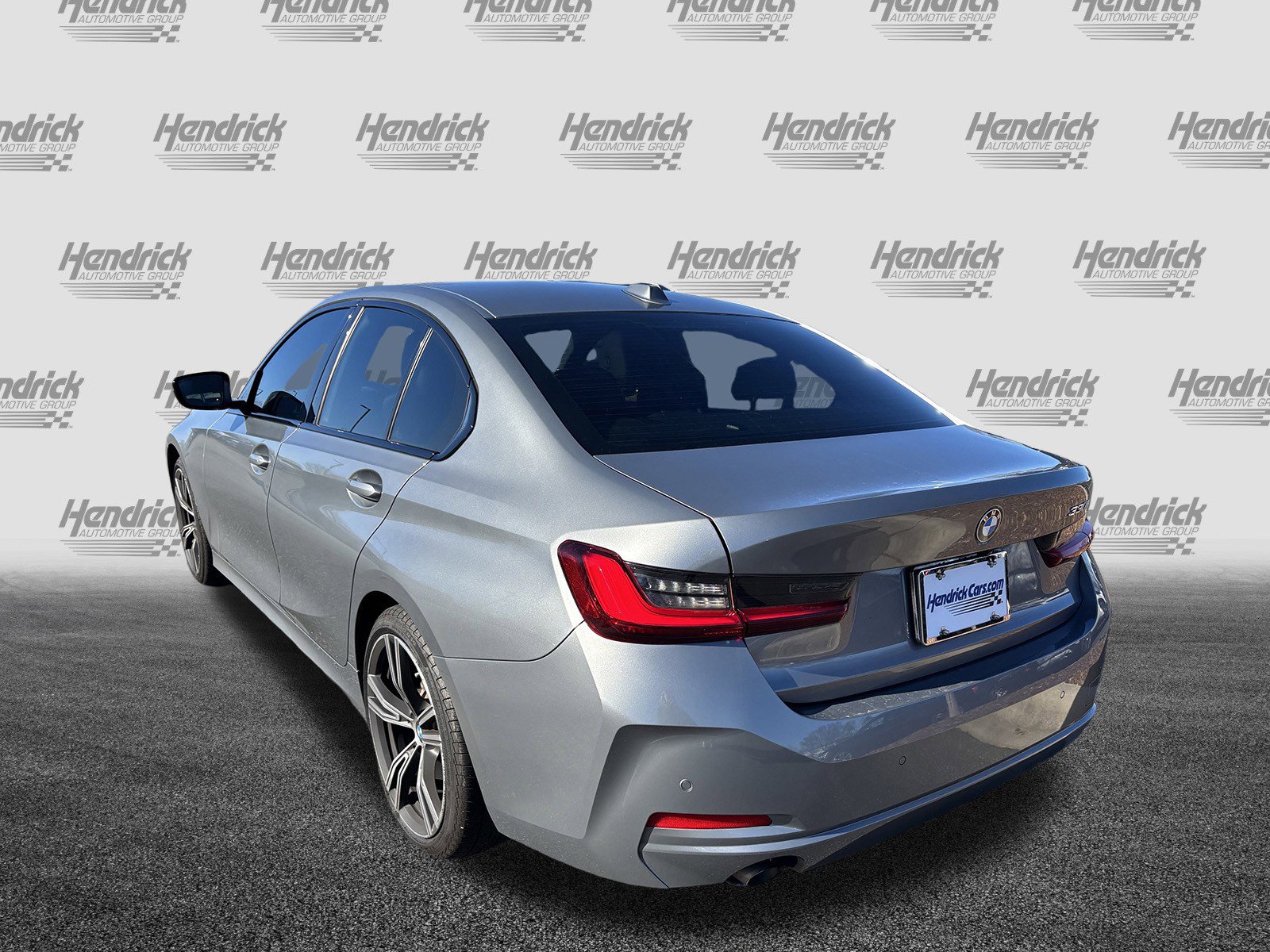 Used 2023 BMW 330i Sedan w/ Premium Package image 9