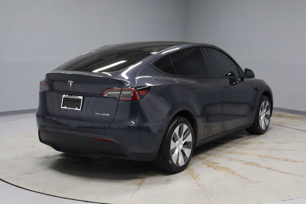 Used 2024 Tesla Model Y Long Range AWD/4WD image 14