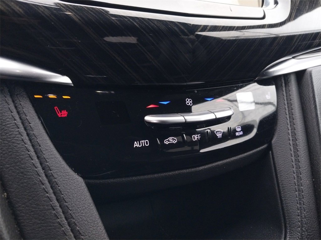 Used 2021 Cadillac XT6 Premium Luxury image 19