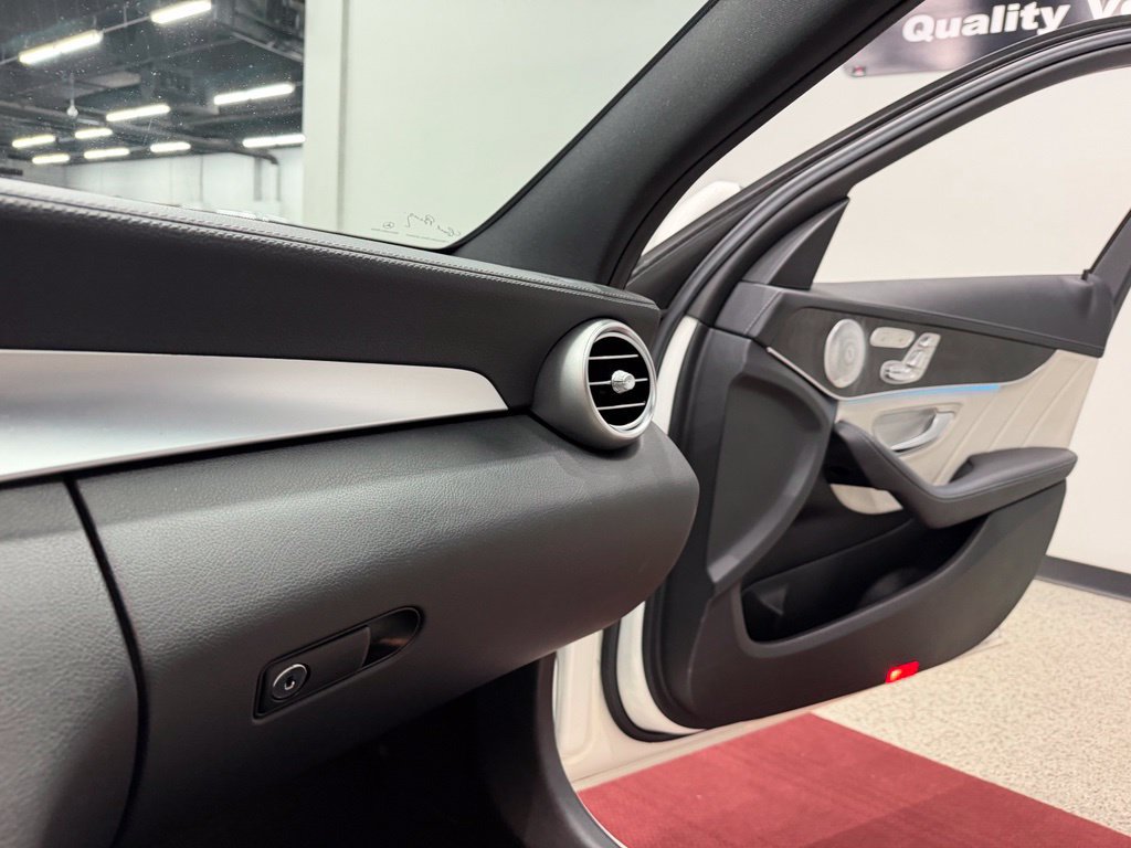 Used 2015 Mercedes-Benz C 400 4MATIC image 47