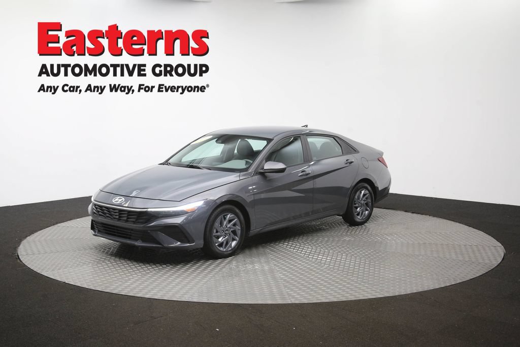 Used 2024 Hyundai Elantra SEL FWD image 54