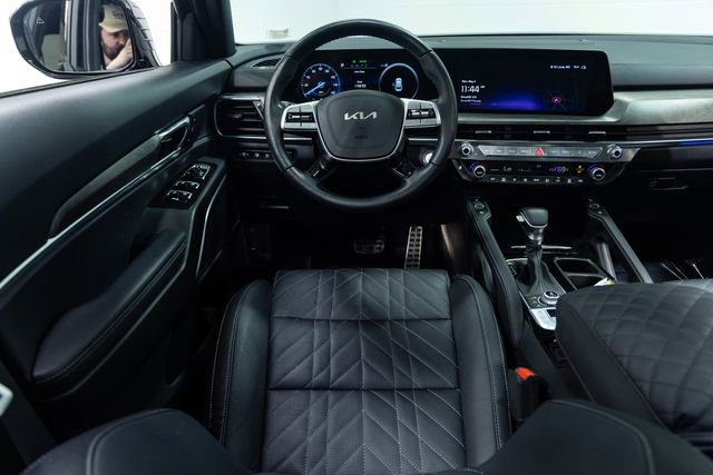 Used 2025 Kia Telluride SX X-Line AWD/4WD image 3