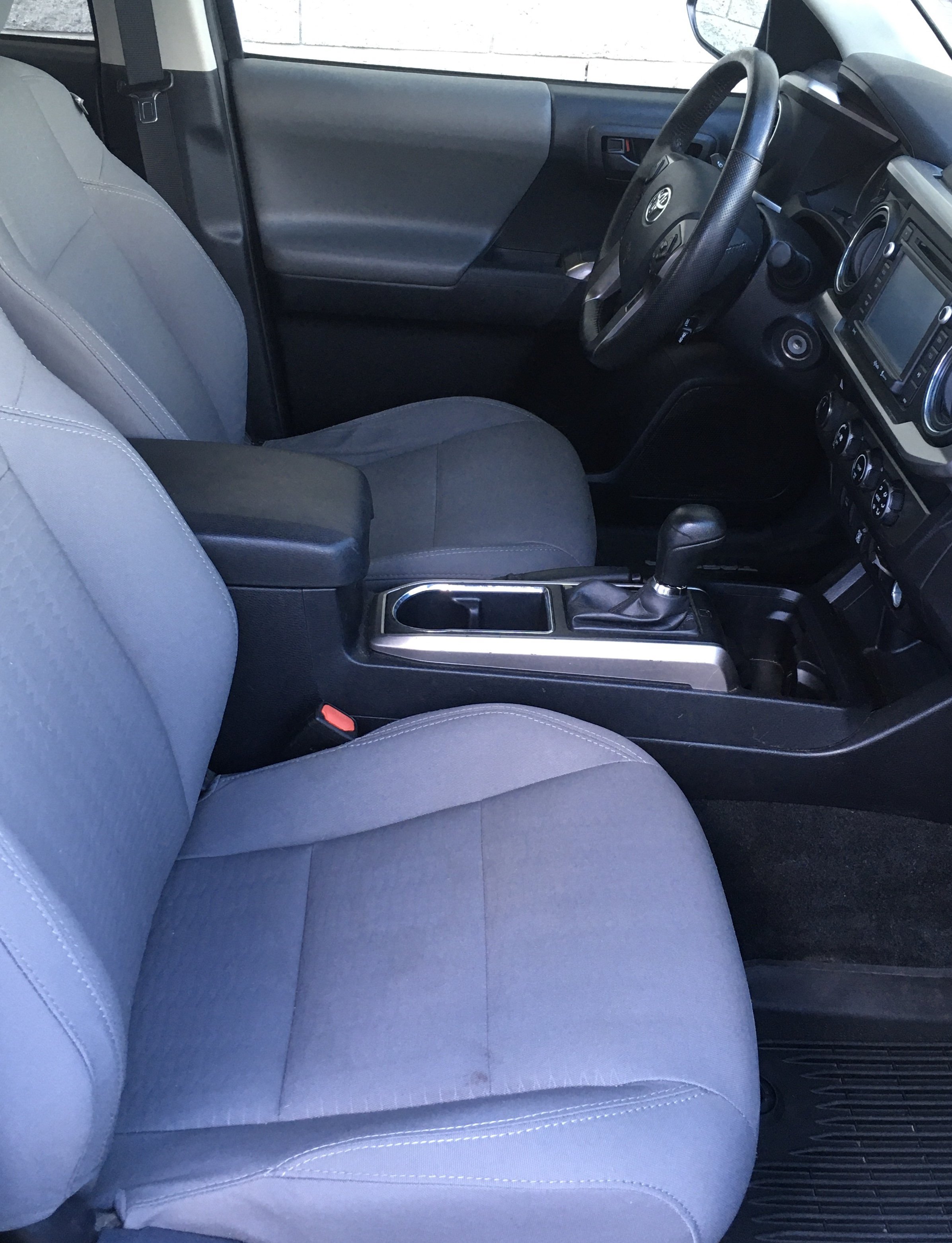 Used 2019 Toyota Tacoma SR5 AWD/4WD image 6