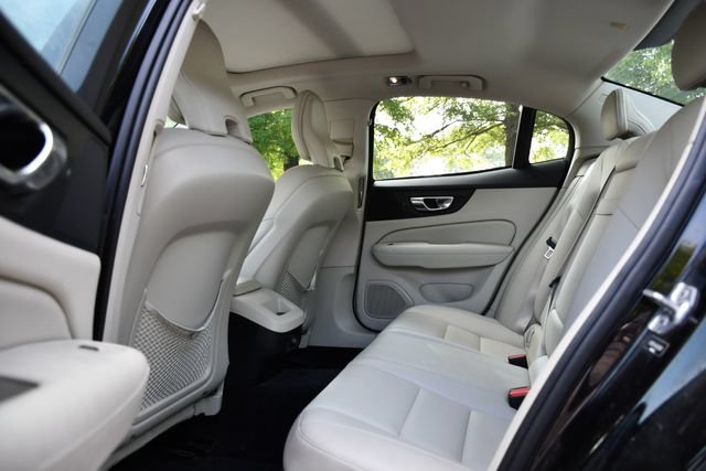 Used 2019 Volvo S60 T5 Momentum w/ Multimedia Package FWD image 14