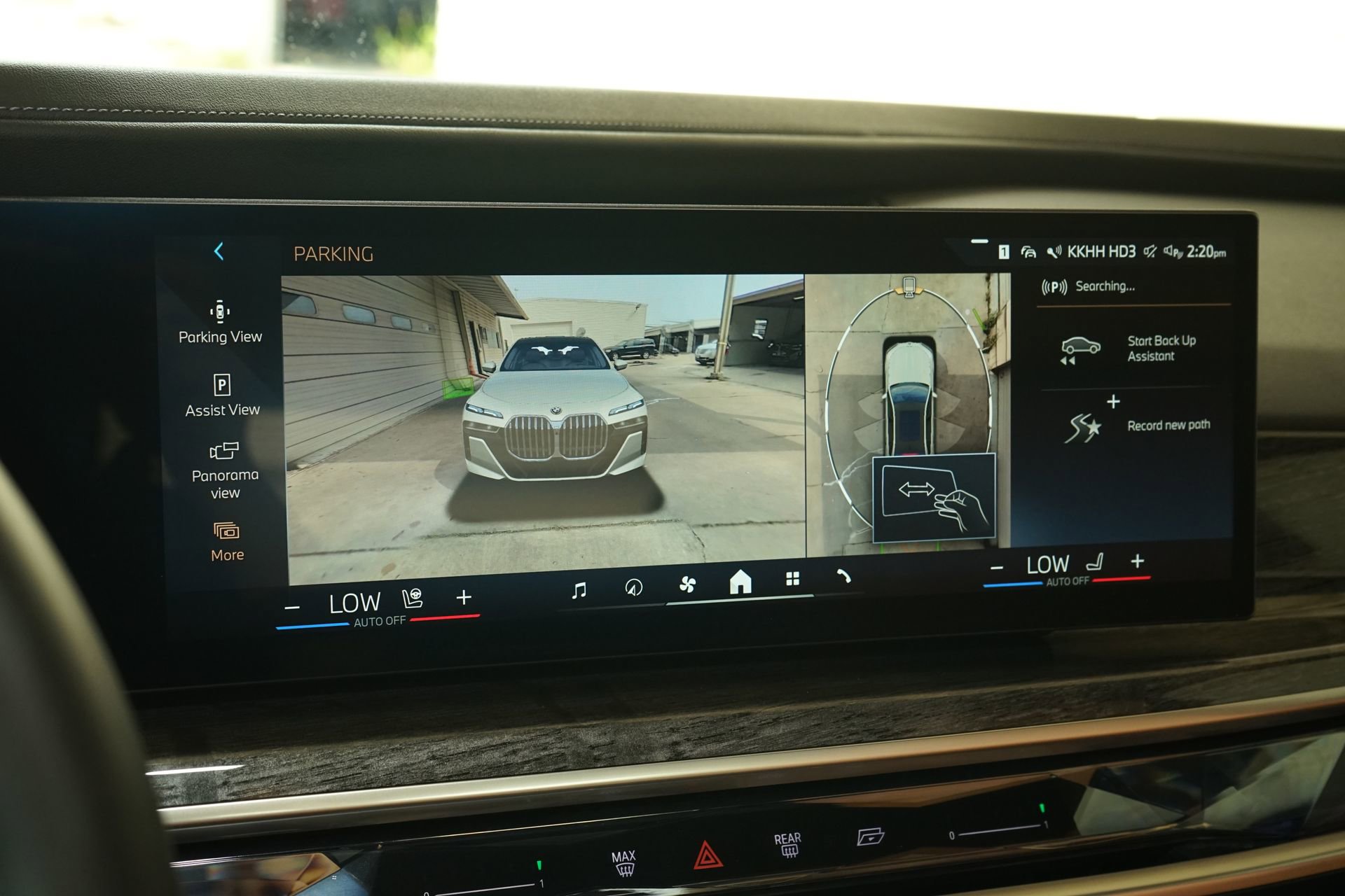 Used 2023 BMW 740i RWD image 19