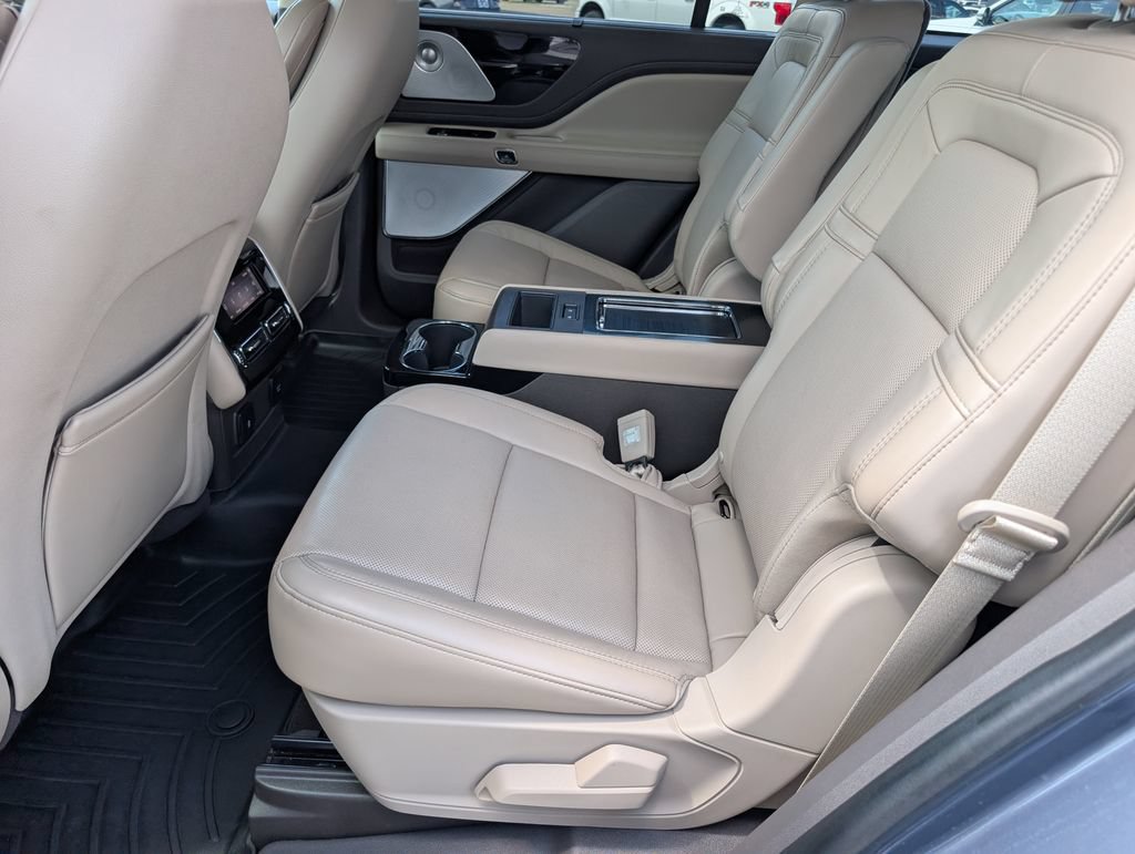 Used 2021 Lincoln Aviator Reserve w/ Equipment Group 202A AWD/4WD image 13