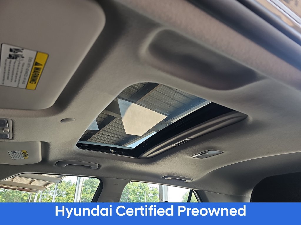 Certified 2023 Hyundai Venue SEL FWD image 29