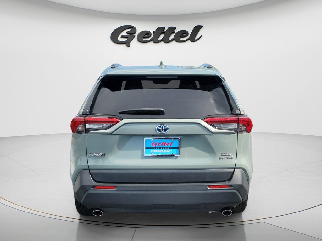 Used 2020 Toyota RAV4 XLE AWD/4WD image 7