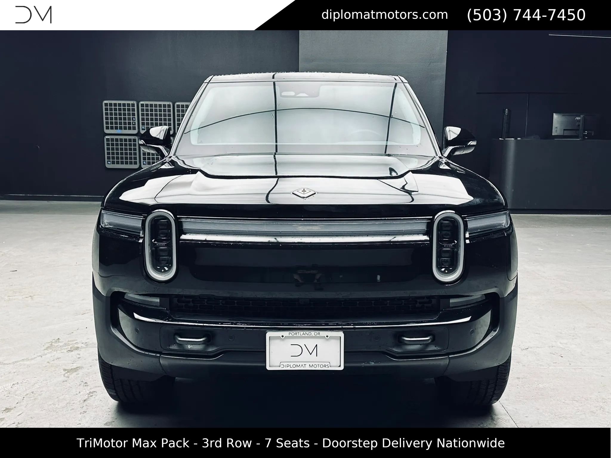 Used 2025 Rivian R1S Premium image 11