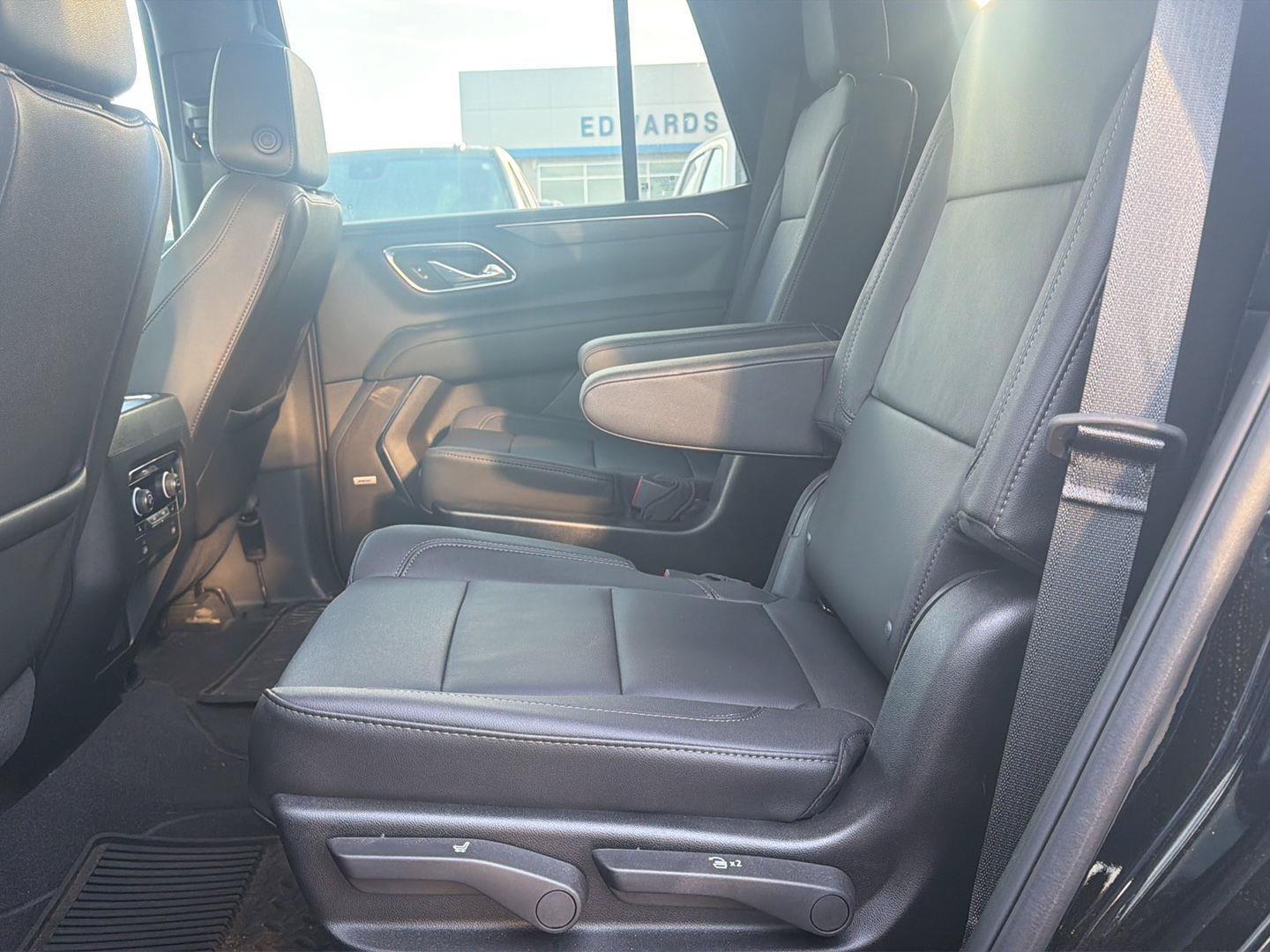 Used 2024 Chevrolet Tahoe Z71 w/ Off-Road Capability Package AWD/4WD image 7