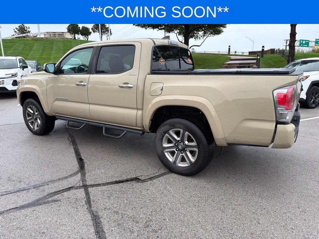 Used 2019 Toyota Tacoma Limited AWD/4WD image 10