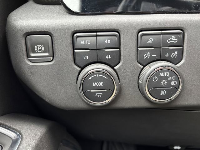 Used 2022 Chevrolet Silverado 1500 LT Trail Boss w/ LT Trail Boss Premium Package image 18