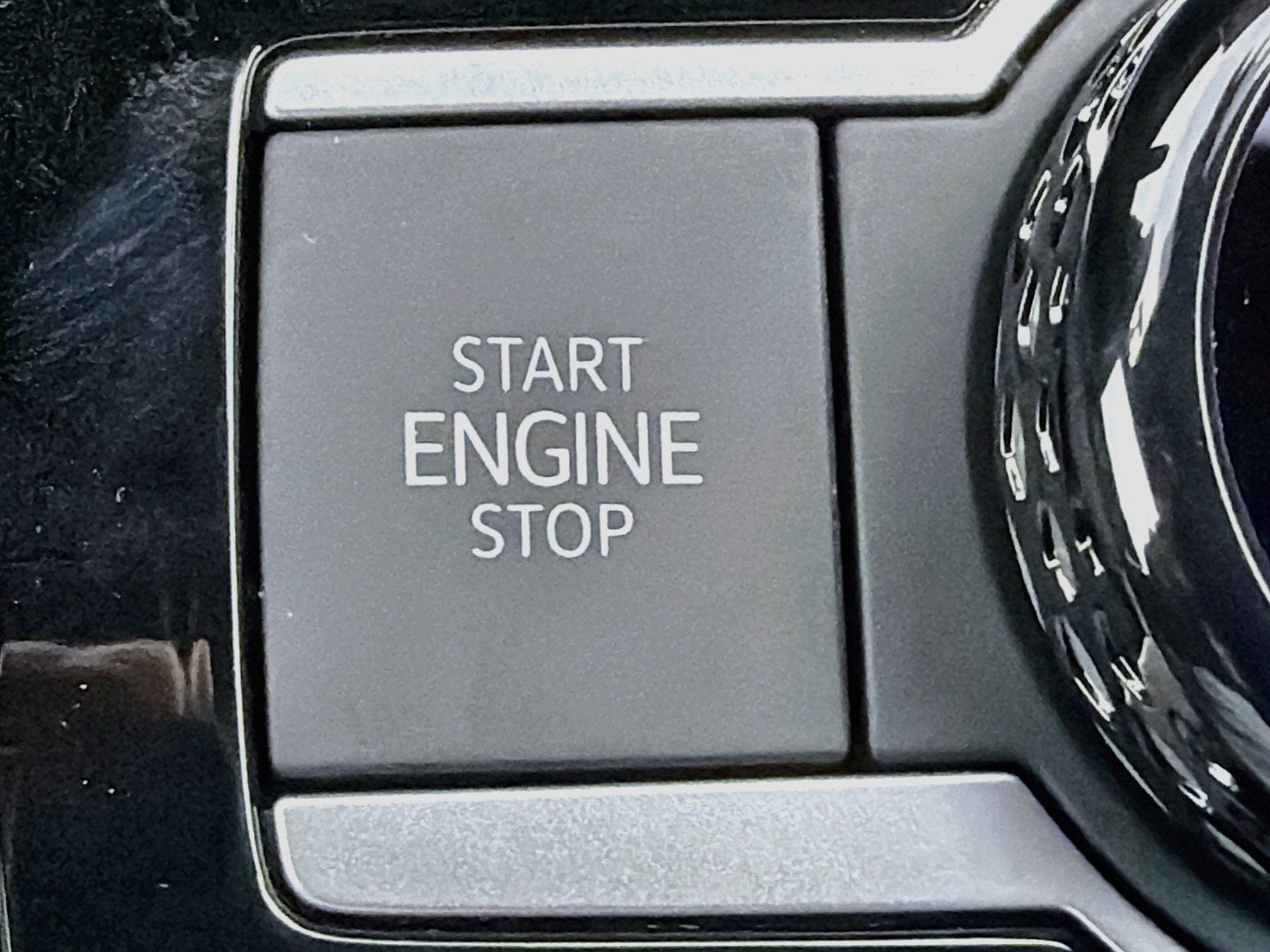 New 2026 Volkswagen Tiguan SEL R-Line AWD/4WD image 38