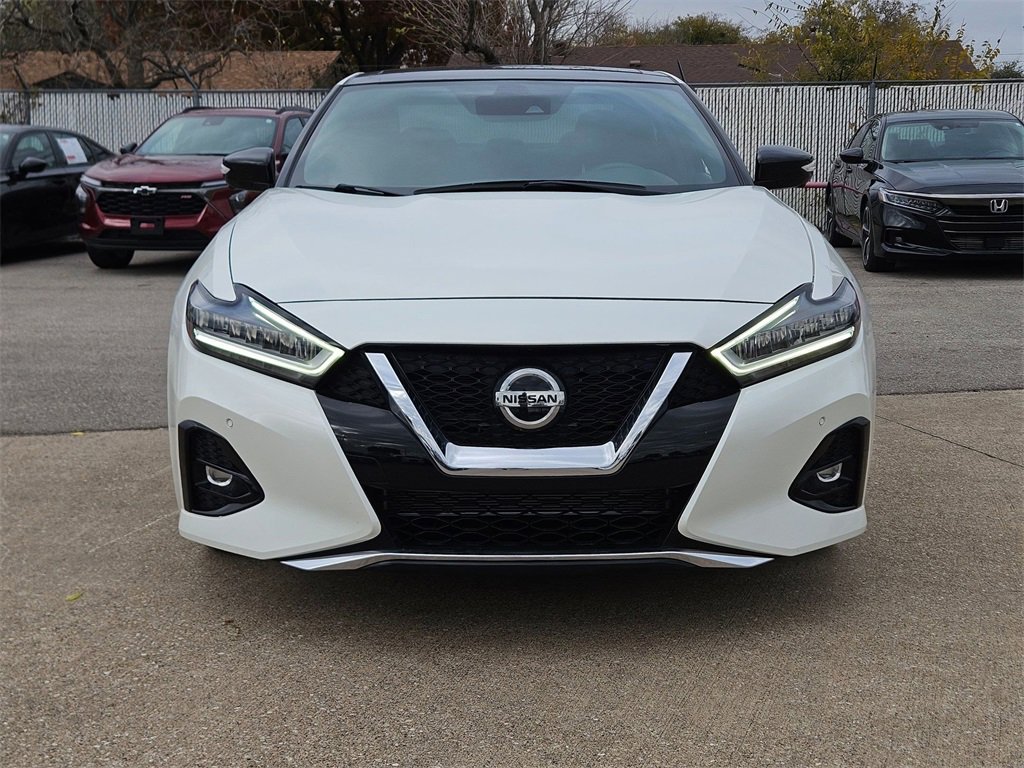 Used 2023 Nissan Maxima SR w/ Sport Mat Group image 2