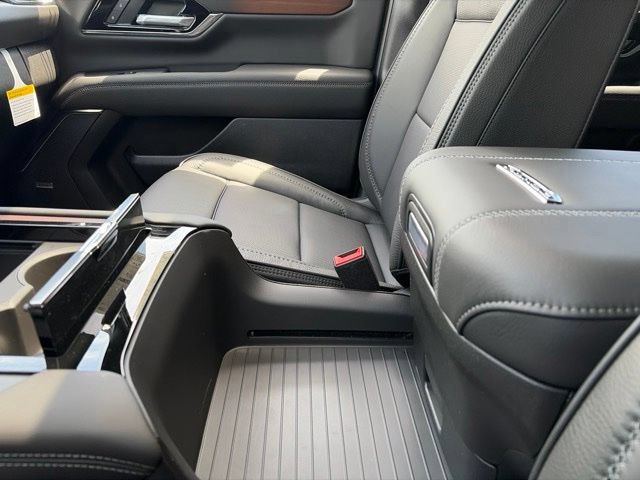 New 2026 GMC Yukon Denali w/ Sun & Power Step Package AWD/4WD image 22