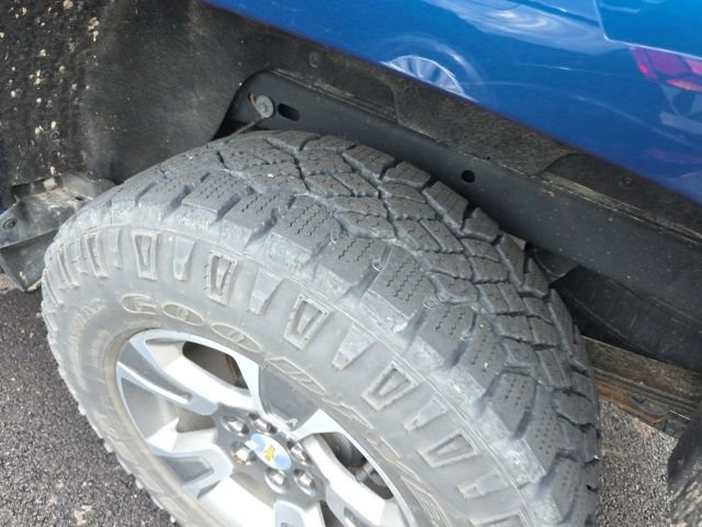 Used 2019 Chevrolet Colorado Z71 AWD/4WD image 12