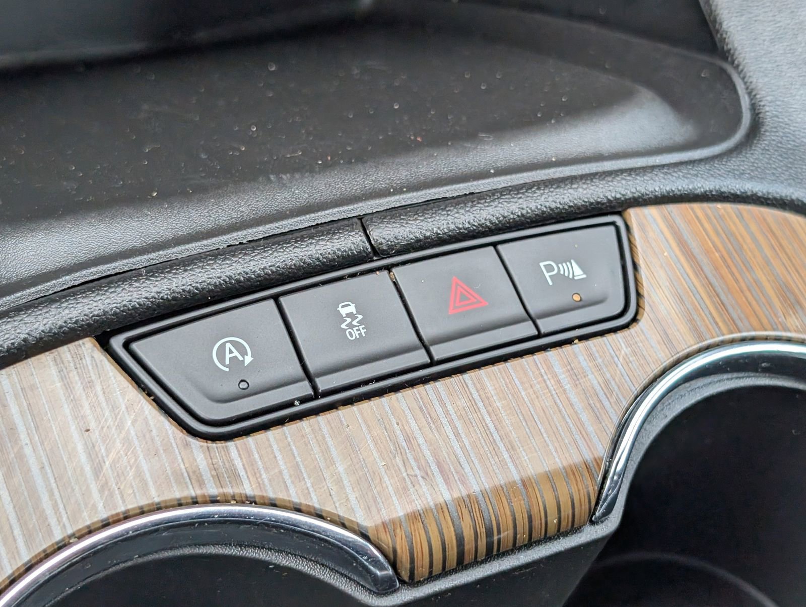 Used 2020 GMC Acadia SLE w/ Driver Convenience Package FWD image 19