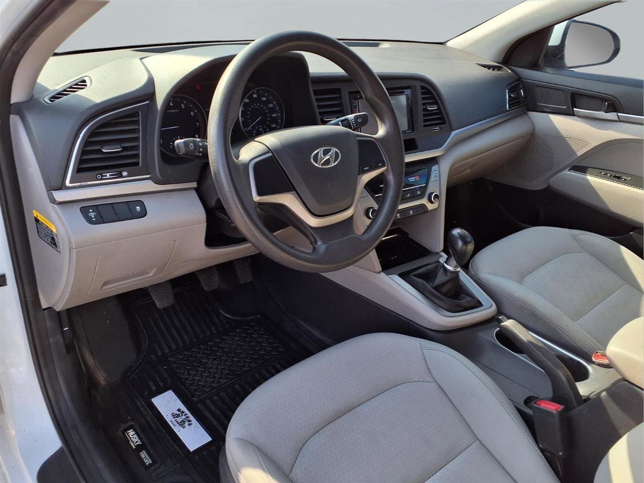 Used 2017 Hyundai Elantra SE image 8