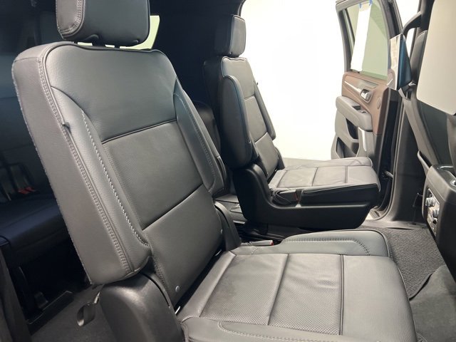 Used 2021 GMC Yukon XL Denali w/ Denali Premium Package image 23