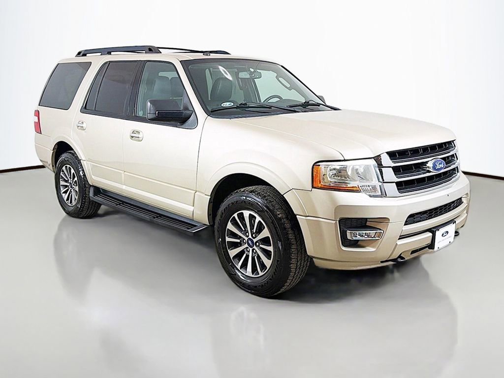 Used 2017 Ford Expedition XLT w/ Equipment Group 201A AWD/4WD image 2
