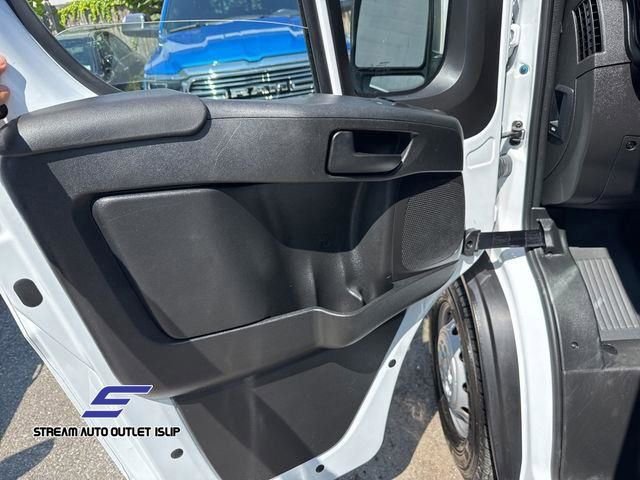 Used 2023 RAM ProMaster 2500 image 13