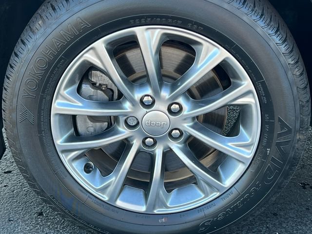 Used 2019 Jeep Cherokee Latitude Plus FWD image 6