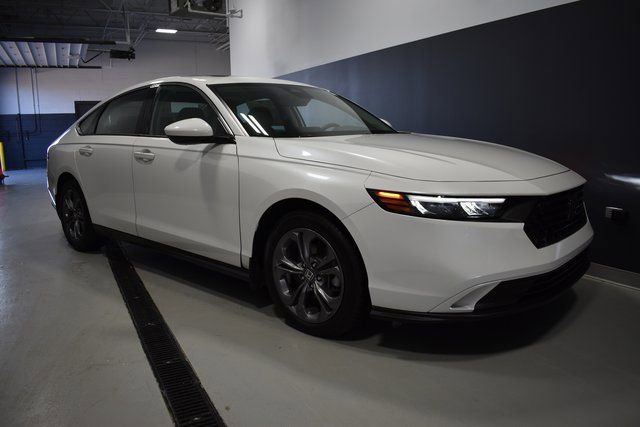 Used 2024 Honda Accord EX image 7