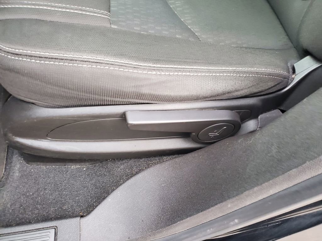 Used 2016 GMC Acadia SL image 15