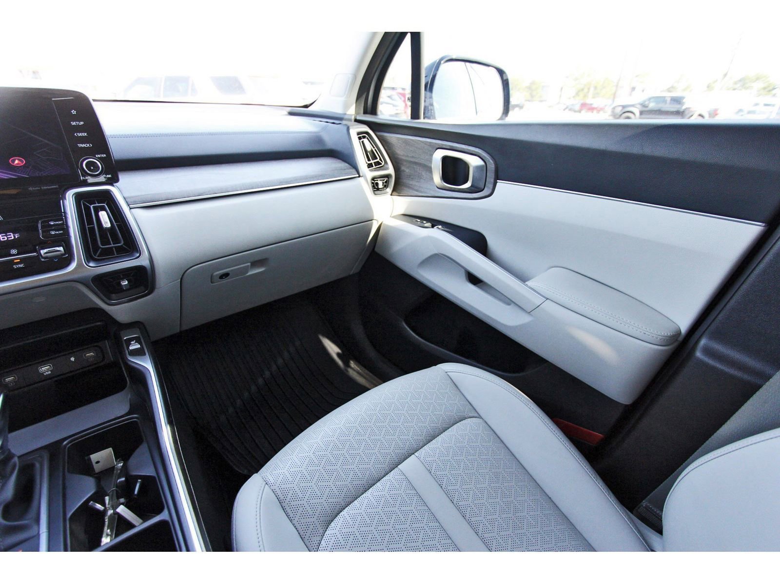 Used 2023 Kia Sorento X-Line EX image 12