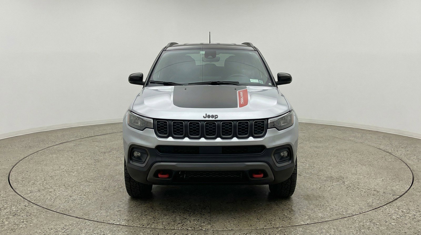 Used 2025 Jeep Compass Trailhawk image 2